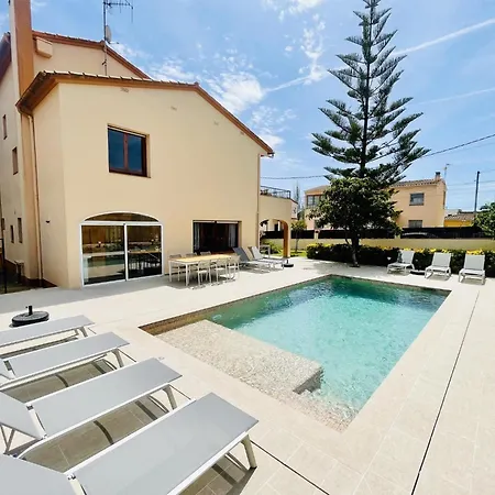 Holiday home Casa Hermanos By Costabravaway