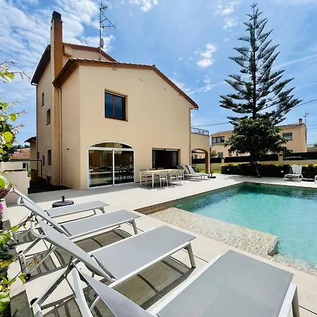 Casa Hermanos By Costabravaway Holiday home *