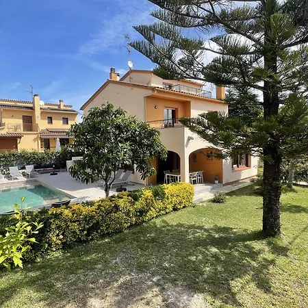 Casa Hermanos By Costabravaway
